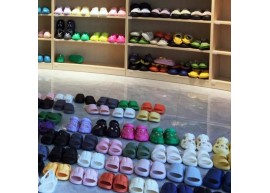 1-How YES-Slippers Supports Small-Batch Customization